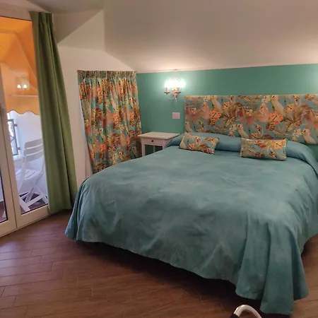 Ca De Rossana فندق مبيت وإفطار 3*